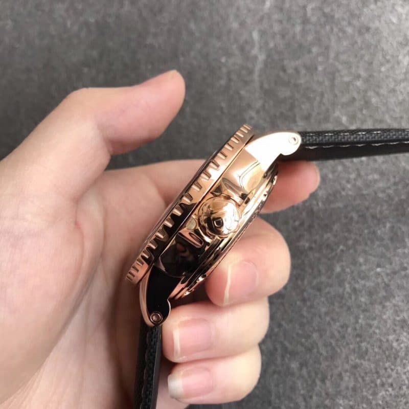 宝珀50噚动显陀飞轮升级版复刻表侧面图