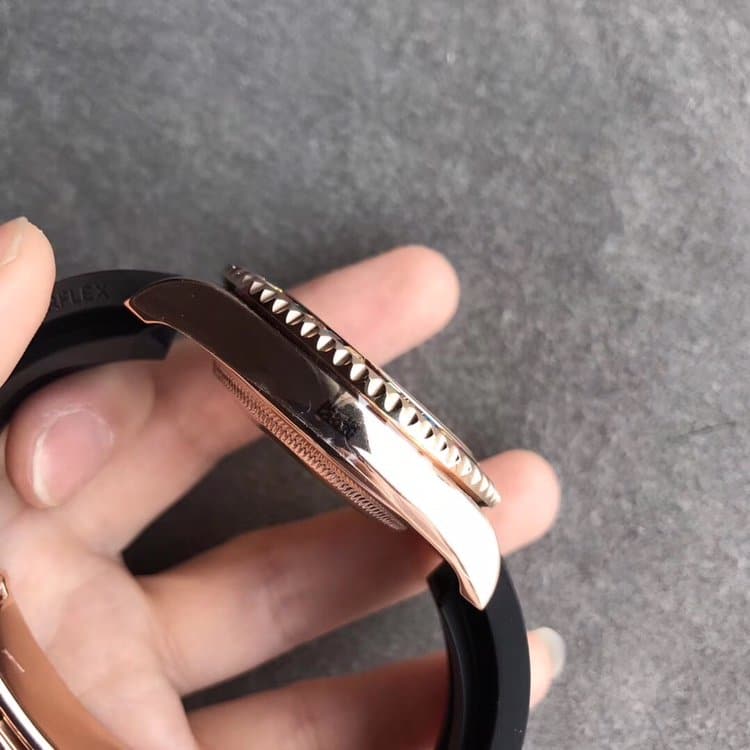劳力士金游艇Rolex m116655-0005满天星侧面图