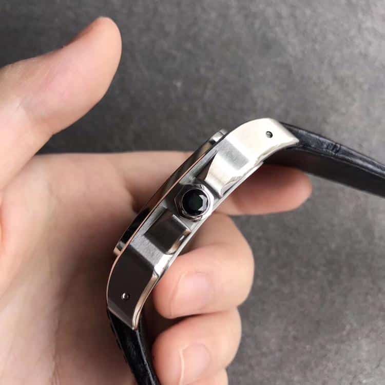 卡地亚山度士复刻表黑骑士方形高端品质 多颜色侧面图