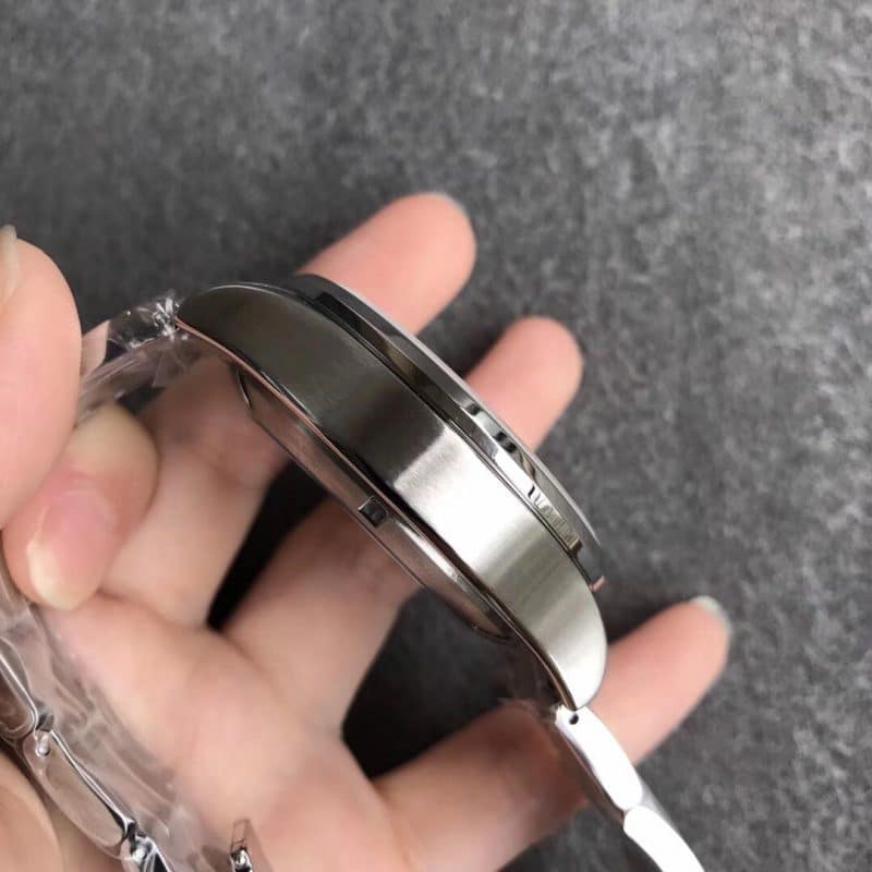 美度指挥官计时系列7750白盘男士手表侧面图