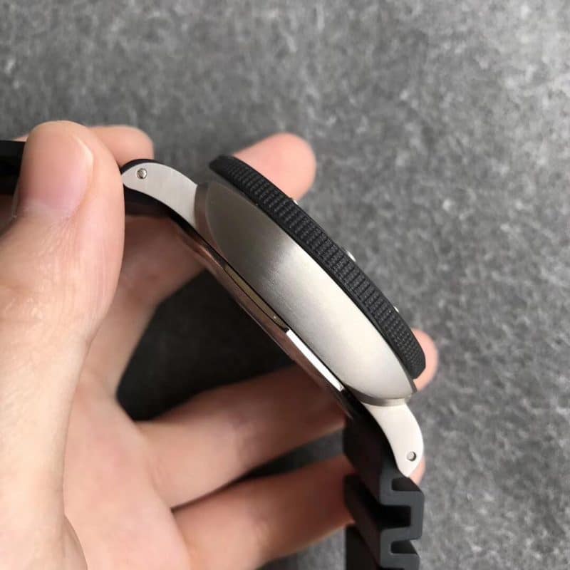 VS厂沛纳海PAM799碳纤维复刻表大表盘黑色侧面图