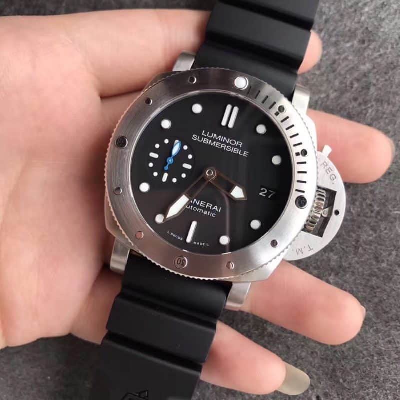 zf厂沛纳海pam00682小直径42mm复刻表正面图