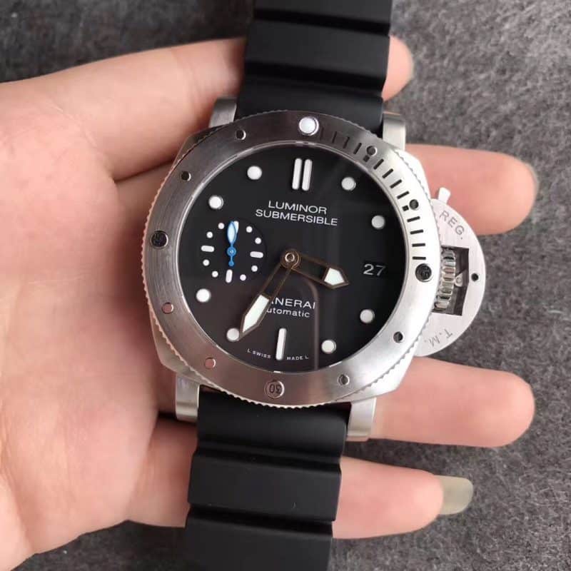 zf厂沛纳海pam00682小直径42mm复刻表正面图