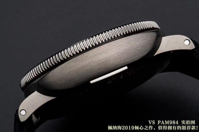 vs厂沛纳海复刻表pam00984树脂纤维表带侧面图