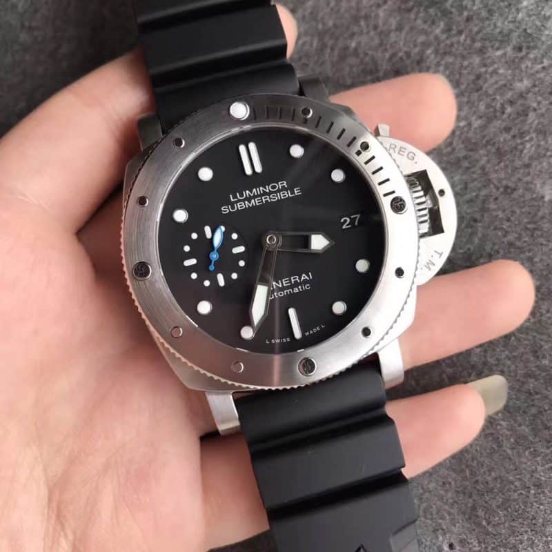 zf厂沛纳海pam00682小直径42mm复刻表正面图