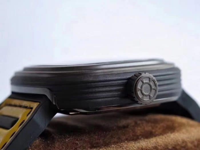 Sevenfriday-P系列 P3B/06 P3B/03 自动机械男表侧面图