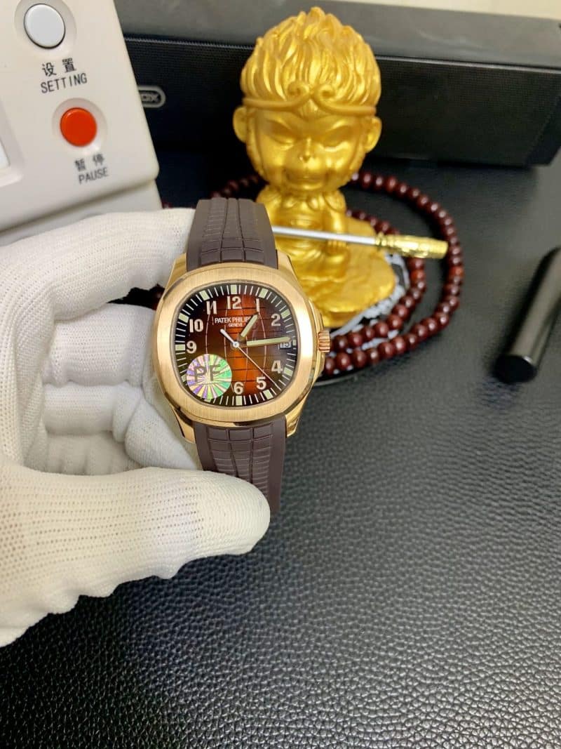 真金百达翡丽金表手雷复刻AQUANAUT系列5167R-001男表正面图