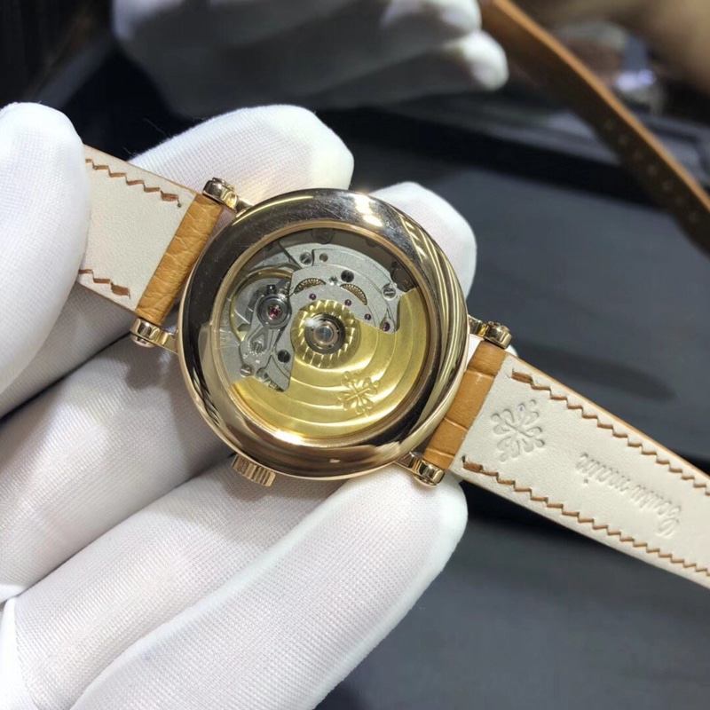 百达翡丽古典表系列 18K实心金 35mm 瑞士自动机械机芯机芯图