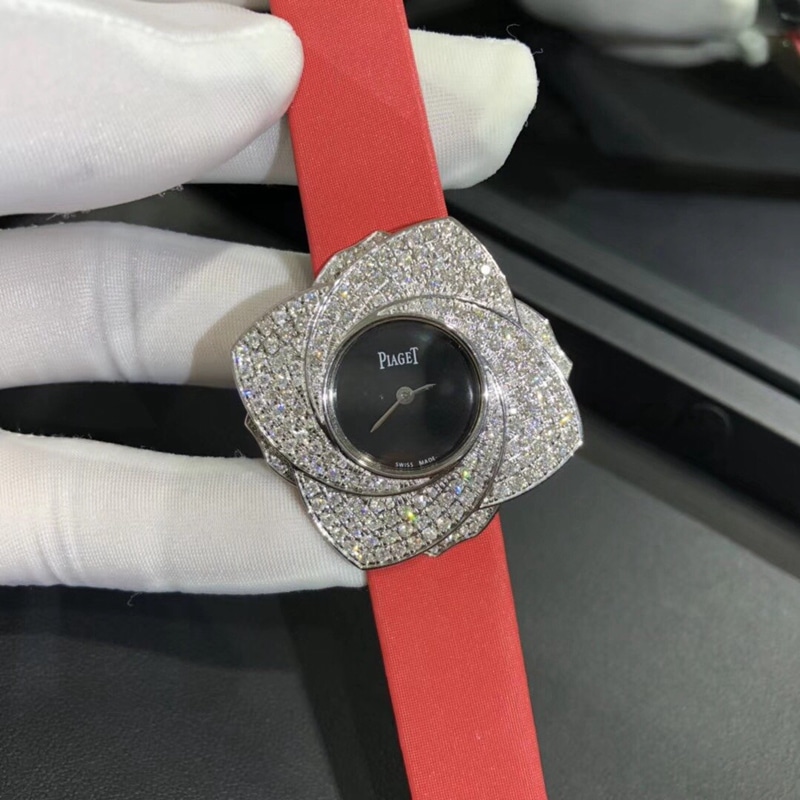 伯爵玫瑰花型腕表花瓣可旋转直径37mm瑞士机芯正面图