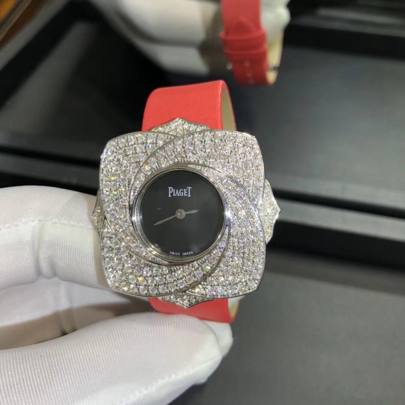 伯爵玫瑰花型腕表花瓣可旋转直径37mm瑞士机芯正面图