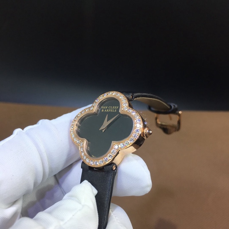 梵克雅宝四叶草30mm 黑玛瑙表盘细节图