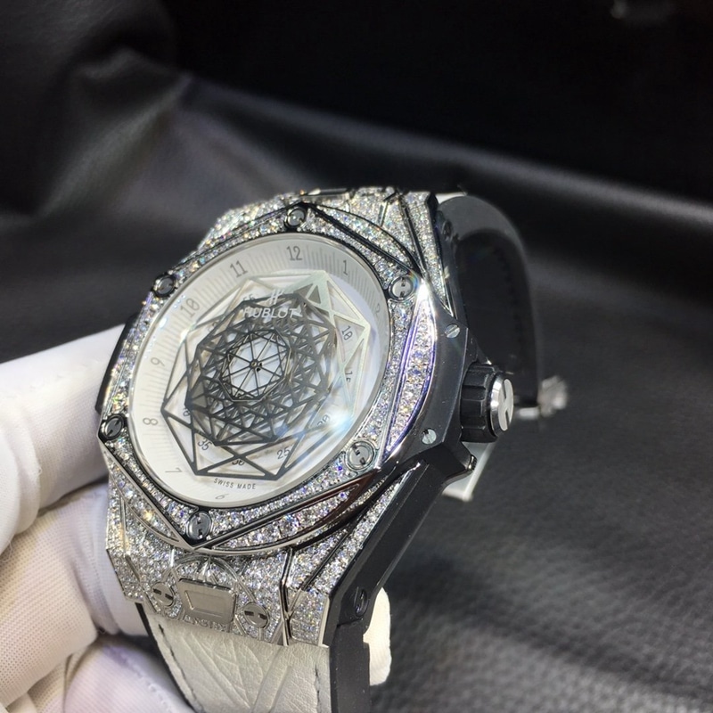 宇舶刺青真金南非真钻机械手表白盘细节图