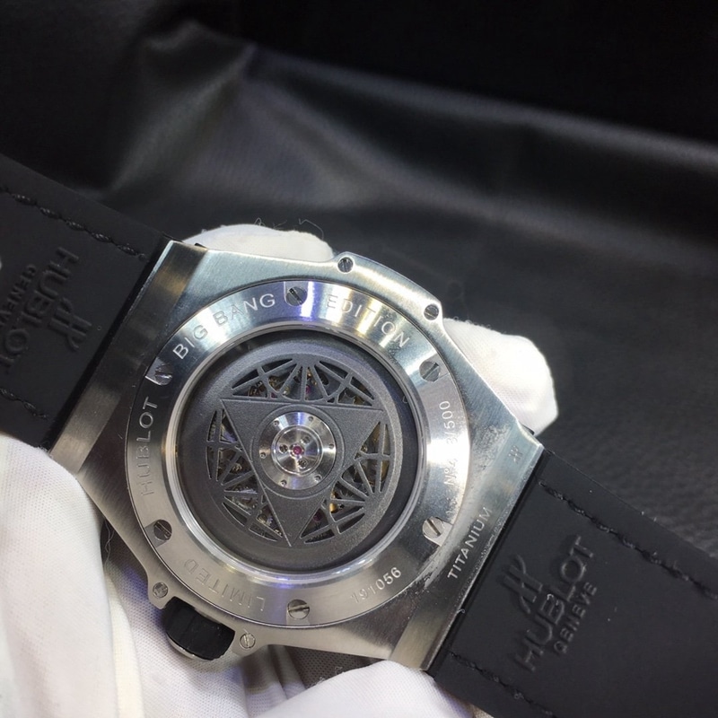 宇舶刺青 精钢镶南非钻机芯图