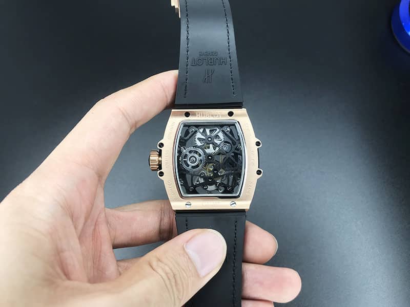 复刻手表JB宇舶MASTERPIECE系列906款真陀飞轮酒桶型男士机械表机芯图