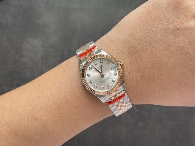 劳力士复刻手表日志型 31mm 间金女装腕表正面图