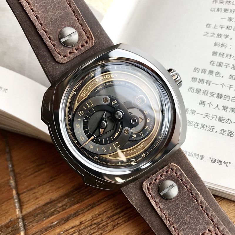 七个星期五复刻手表Sevenfriday自动机械男表正面图