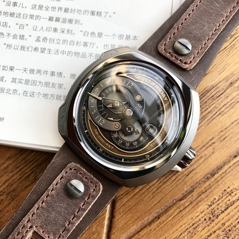 七个星期五复刻手表Sevenfriday自动机械男表正面图