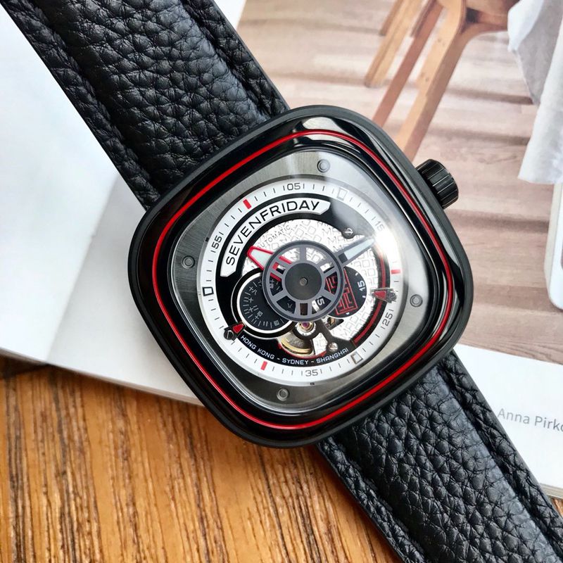 七个星期五复刻手表新款sevenfridayP1B/10联名款正面图