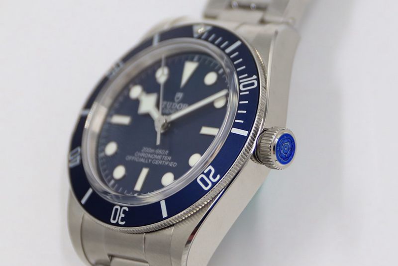 帝舵陀碧湾系列M79030N-0001腕表复刻手表细节图