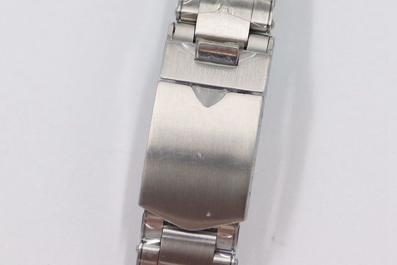 帝舵陀碧湾系列M79030N-0001腕表复刻手表表扣图
