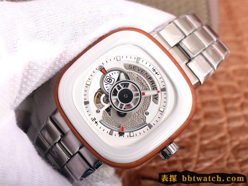 复刻七个星期五手表SEVENFRIDAY/自动机械男表瑞士钢带大表盘白色正面图