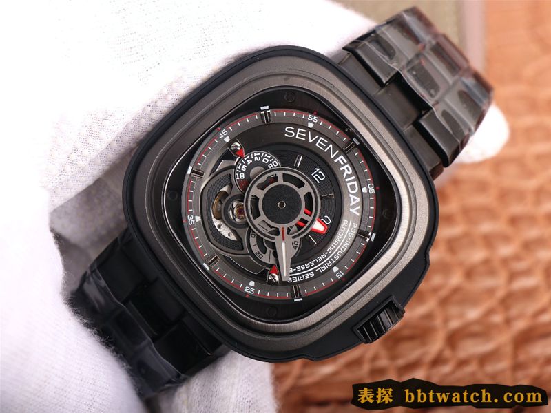 七个星期五复刻手表全黑超酷镂空SEVENFRIDAY/自动机械时尚男表瑞士钢带大表盘正面图