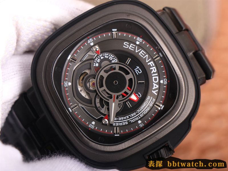 七个星期五复刻手表全黑超酷镂空SEVENFRIDAY/自动机械时尚男表瑞士钢带大表盘正面图