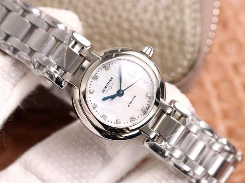 浪琴复刻手表Longines表心月系列腕表正面图