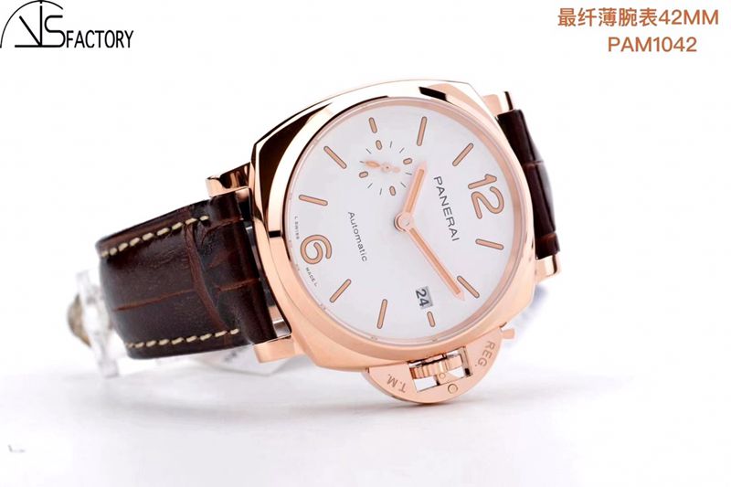 沛纳海高仿手表Luminor Due小红金42MM腕表正面图