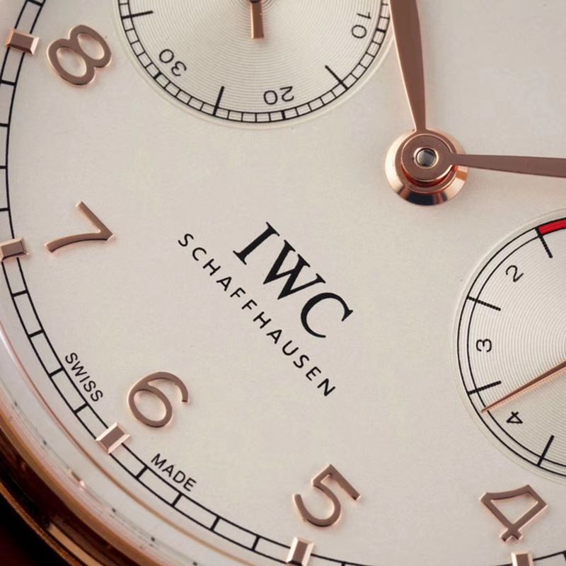 IWC万国复刻手表葡萄牙系列年历男士机械腕表细节图