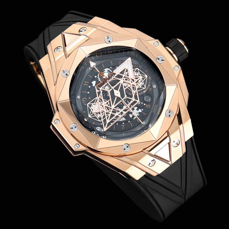 Hublot宇舶高仿手表全新BigBangSangBleuII刺青男士机械腕表正面图