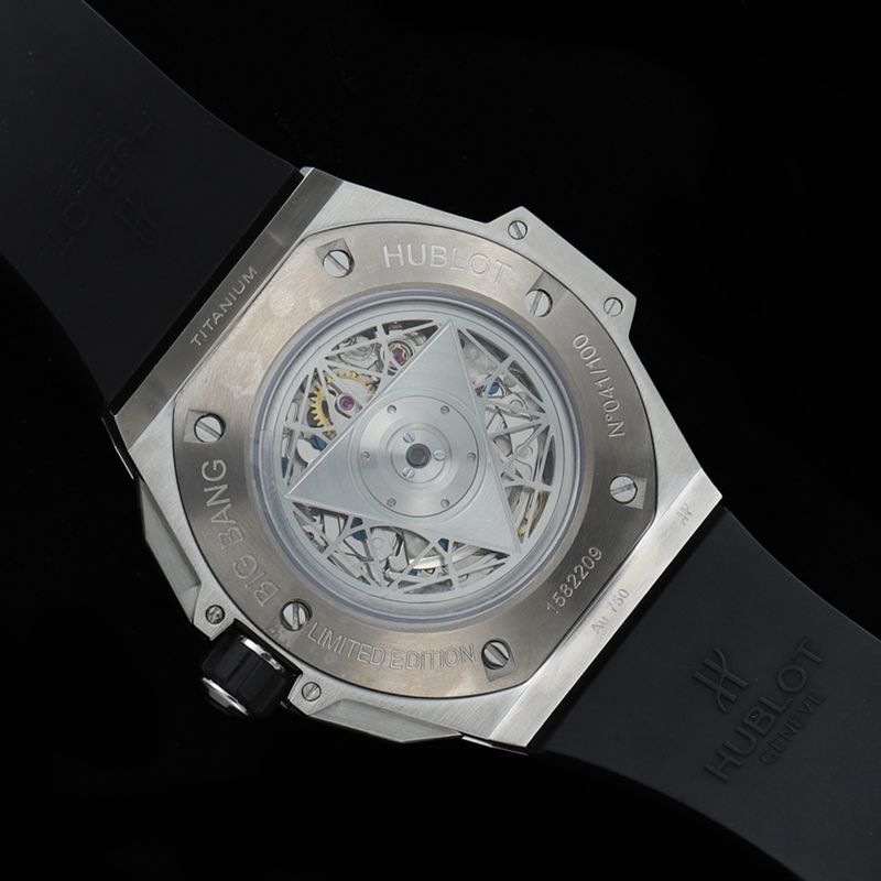 Hublot宇舶复刻手表全新BigBangSangBleuII刺青男士机械腕表机芯图