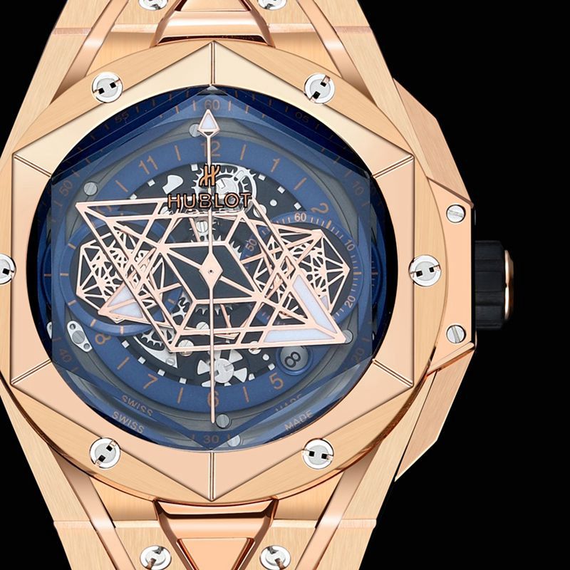 Hublot宇舶精仿手表全新BigBangSangBleuII刺青男士机械腕表正面图