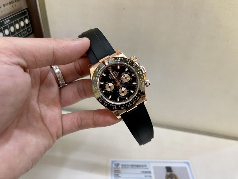 真金真钻劳力士顶级复刻手表迪通拿系列陶瓷圈男士玫瑰金机械腕表正面图