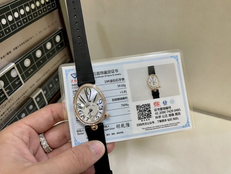 真金真钻宝矶顶级高仿手表皇后系列玫瑰金女士钻石皮带腕表正面图