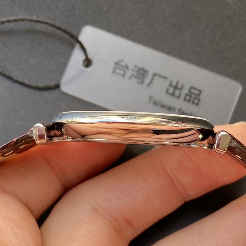 浪琴顶级复刻手表超薄嘉岚系列精品情侣对表石英白盘皮带腕表侧面图