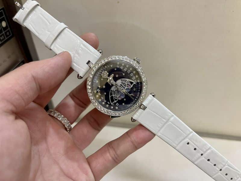 真金真钻梵克雅宝顶级精仿手表诗意系列女士钻石皮带腕表正面图