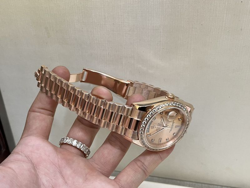 劳力士顶级精仿手表日志系列玫瑰金款真金真钻男士机械腕表细节图