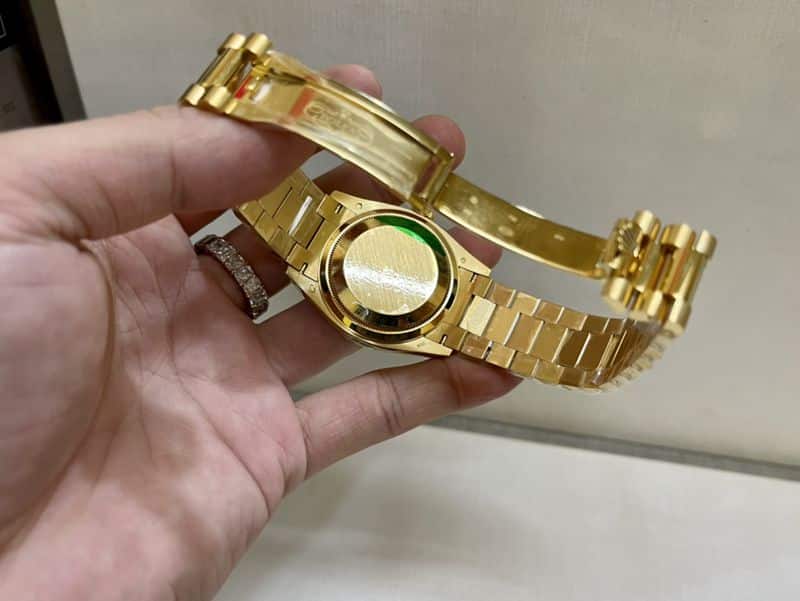 真金真钻劳力士顶级精仿手表日志系列绿盘包黄金男士机械腕表表扣图