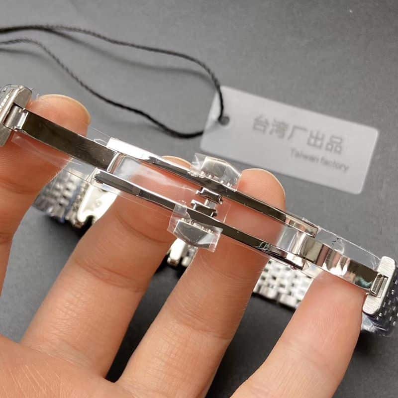 浪琴顶级高仿手表超薄嘉岚系列精品情侣对表石英钢带腕表表扣图