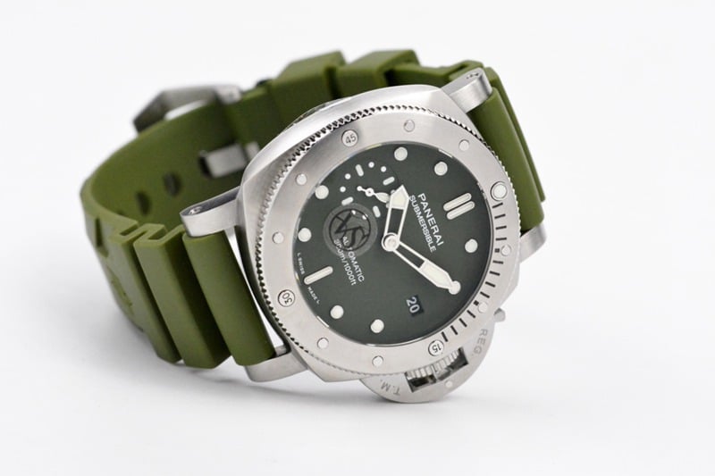 VS厂2020 沛纳海复刻新品PAM1055手表 42MM 绿海魂正面图