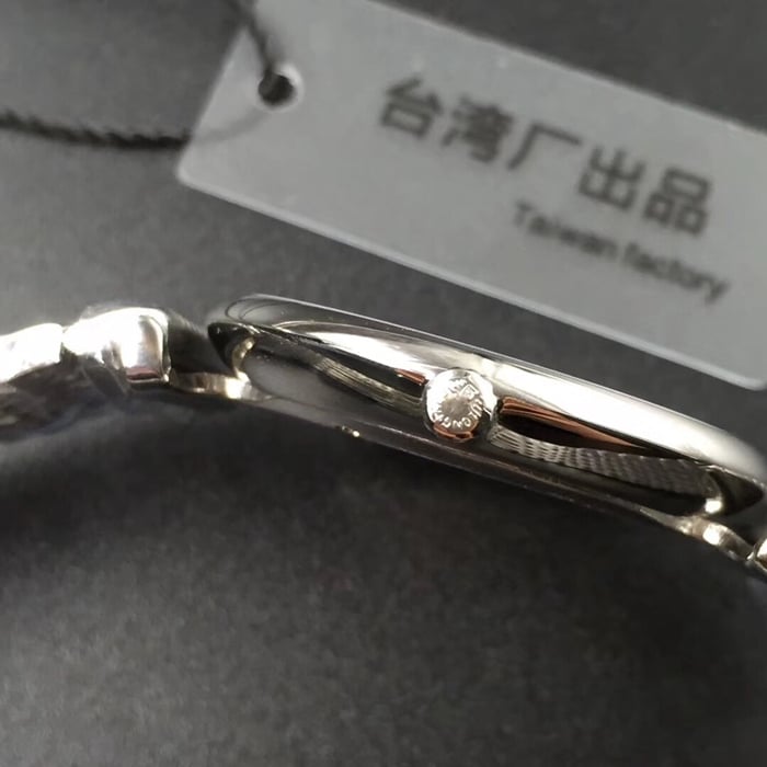 顶级复刻手表浪琴情侣表蓝盘钢带嘉岚系列腕表侧面图