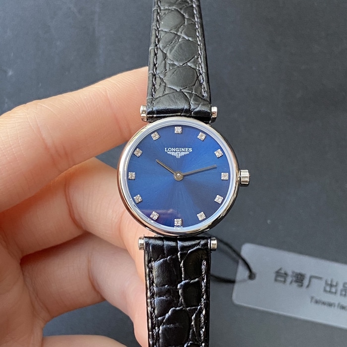 顶级复刻手表浪琴情侣表蓝盘黑带嘉岚系列皮带石英腕表正面图