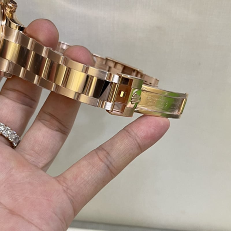 劳力士男款迪通拿真金真钻腕表表扣图