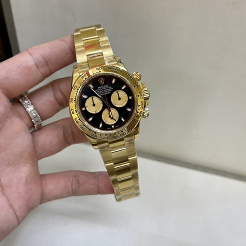 劳力士 迪通拿男款真金真钻腕表正面图