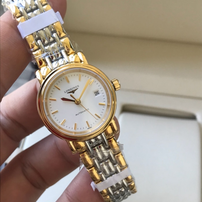 原单顶级复刻手表浪琴女款白盘金带时尚系列机械钢带腕表正面图