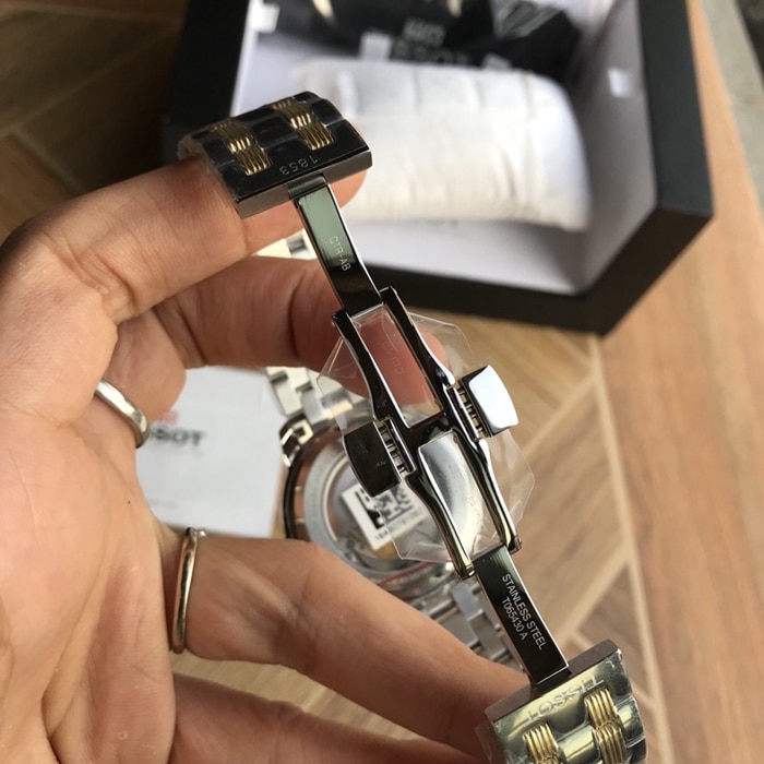 顶级复刻原单手表天梭男款白盘海星系列全自动机械钢带腕表表扣图
