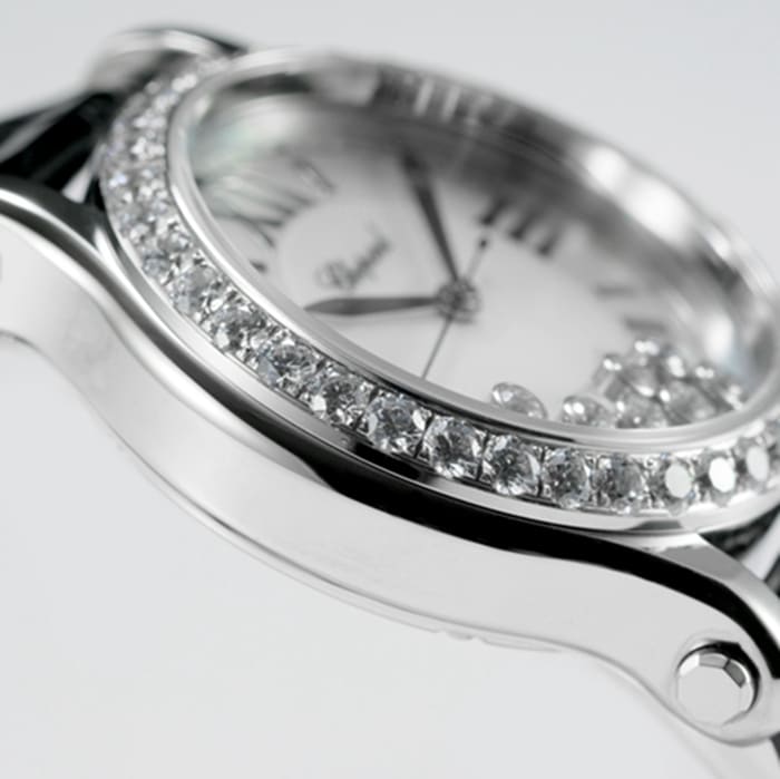 顶级复刻手表萧邦女款白盘黑带Happy Diamonds系列腕表侧面图
