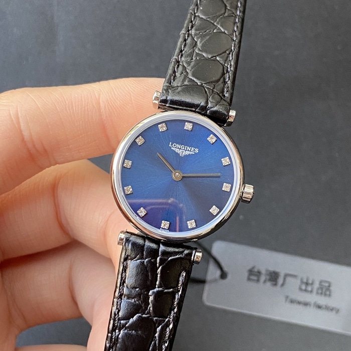 顶级复刻手表浪琴情侣表蓝盘黑带嘉岚系列皮带石英腕表正面图