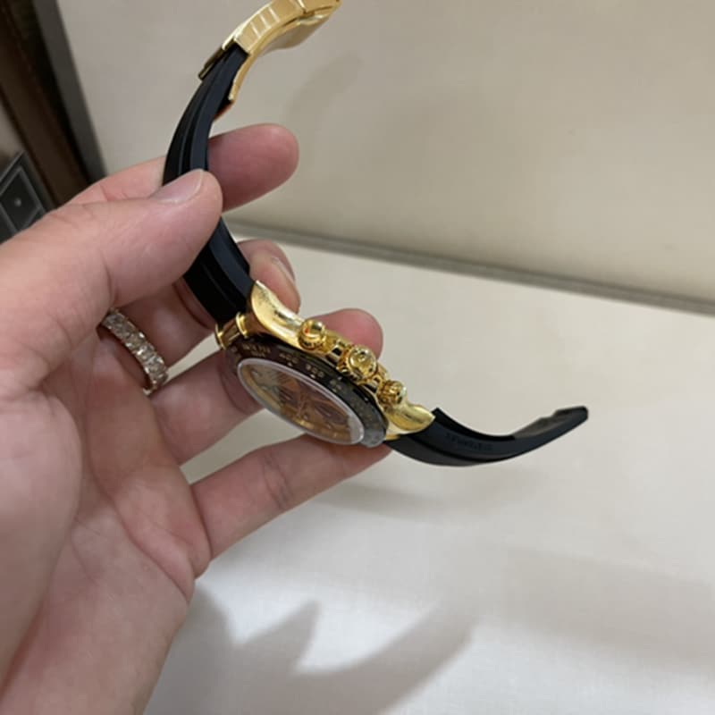 劳力士男款真金真钻腕表侧面图